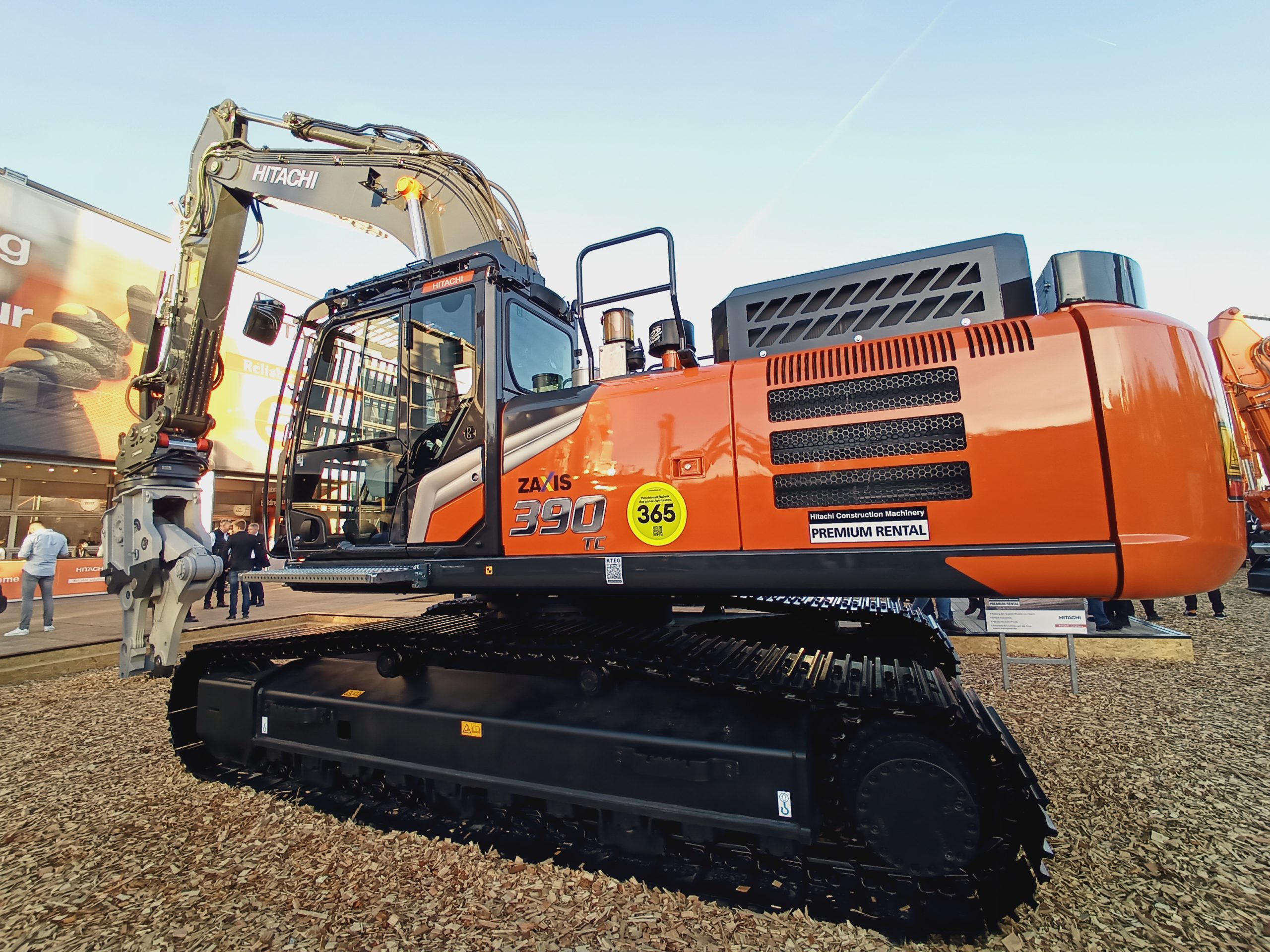 Hitachi, ad Intermat con il nuovo ZX390TC-7 | e-construction