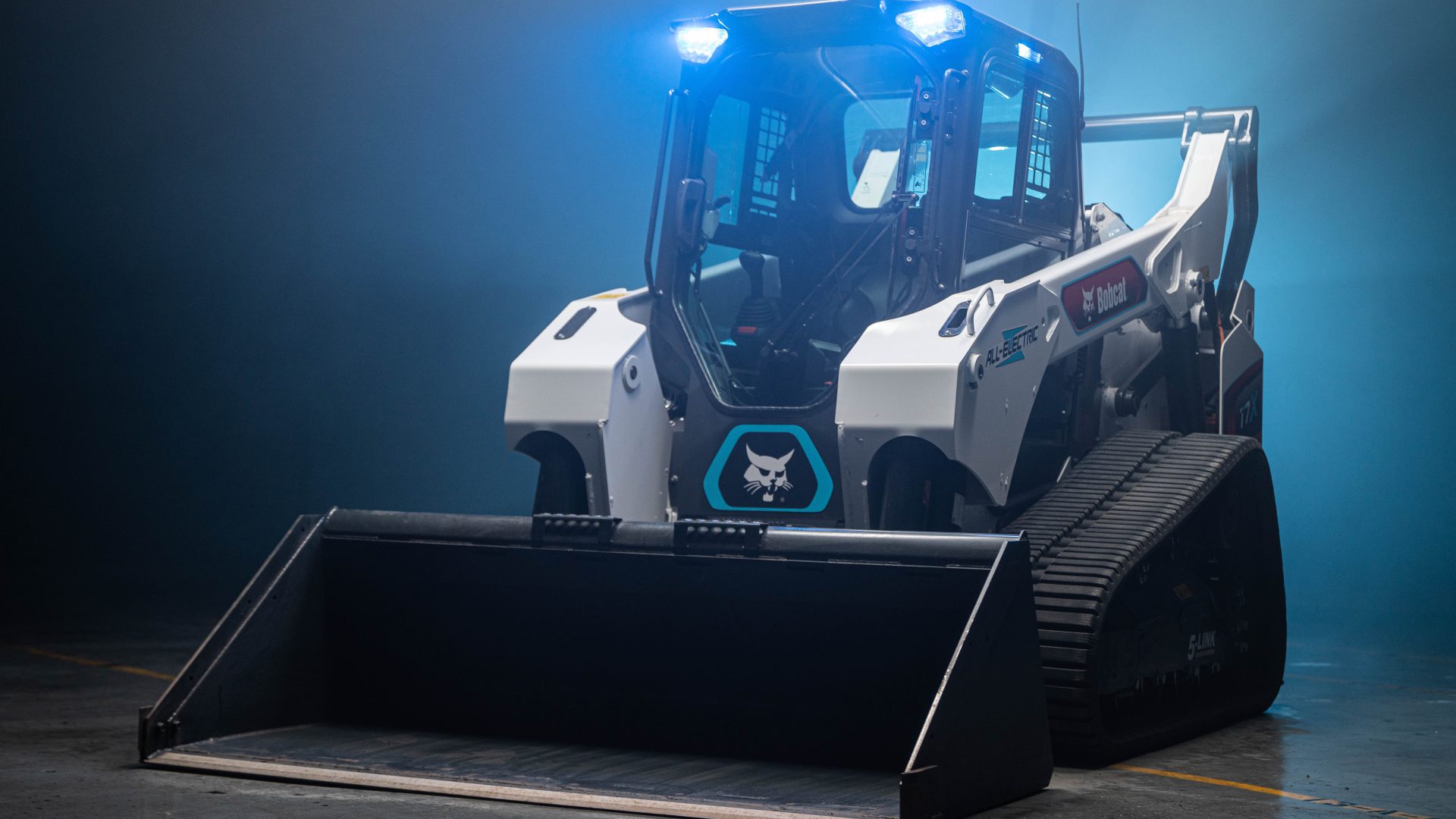 Bobcat T7X è la prima minipala elettrica cingolata