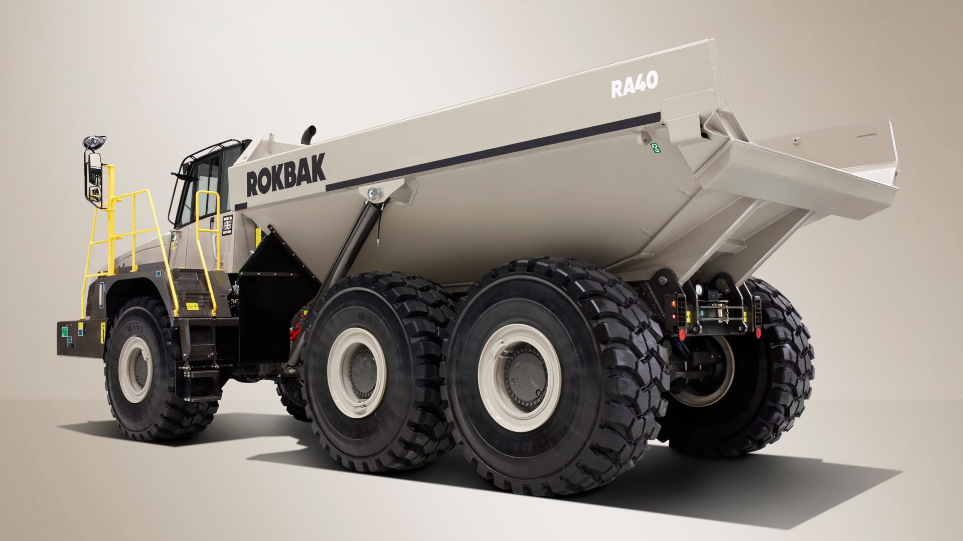 Il Rokbak RE40 è un dumper da 40 tonnellate di carico utile 