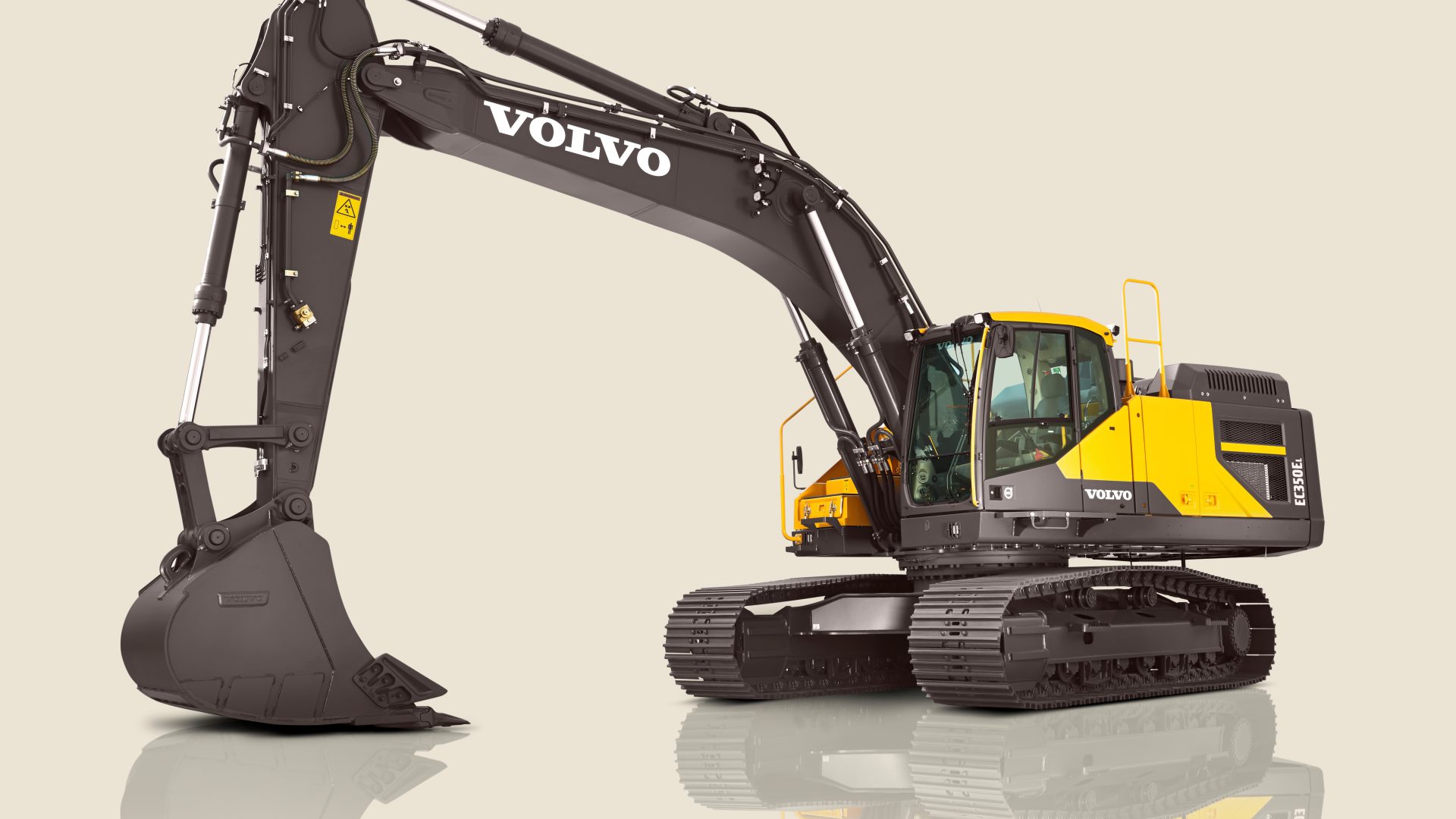 Volvo CE con il nuovo EC350E Hybrid punta all'efficienza