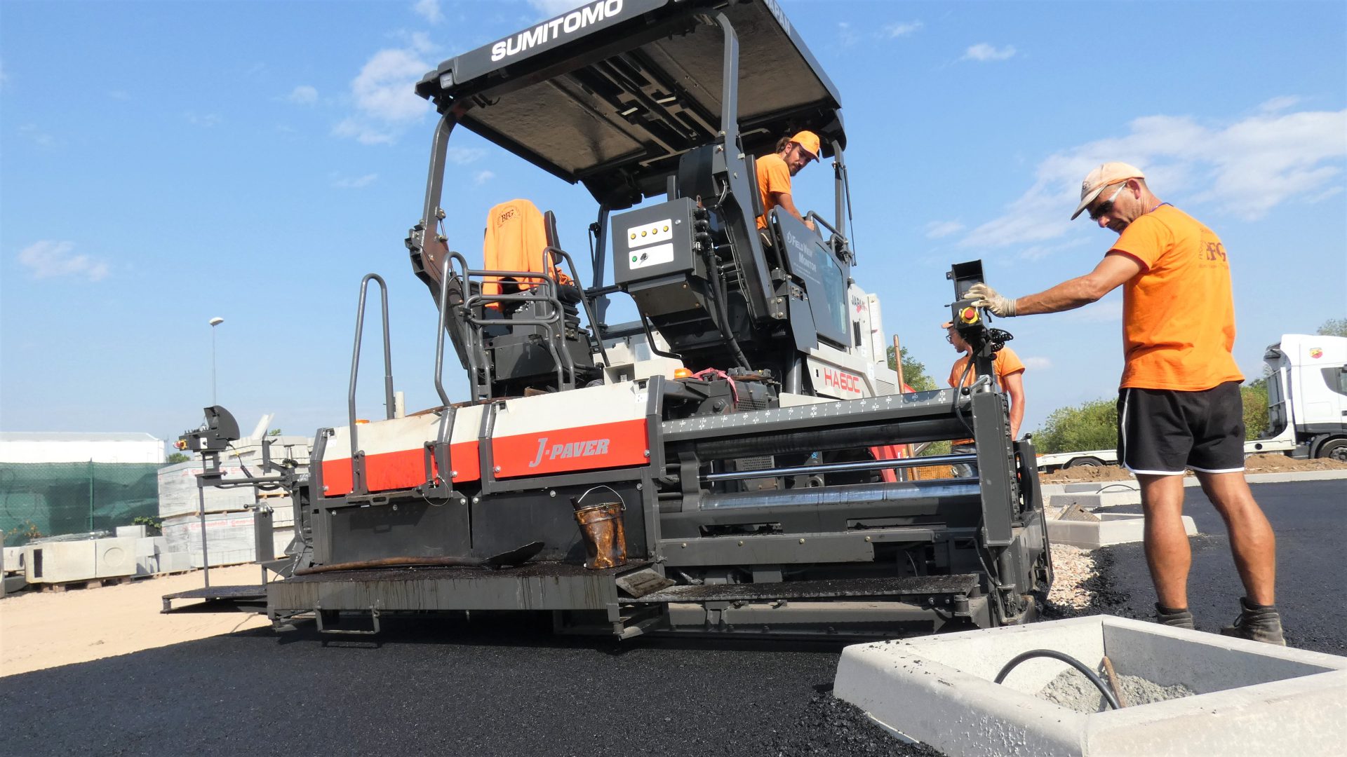 Il rasatore J-Paver è il punto di forza di queste macchine