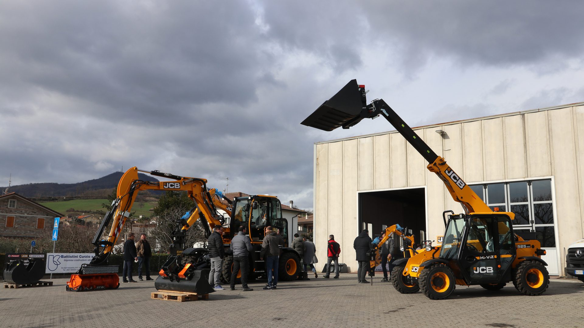 Officina Montefeltro entra ufficialmente nella rete di assistenza di JCB