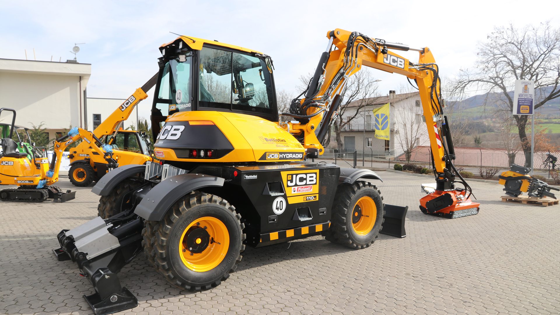 Il JCB Hydradig è un mezzo adatto alle imprese stradali come la Battistini Curzio