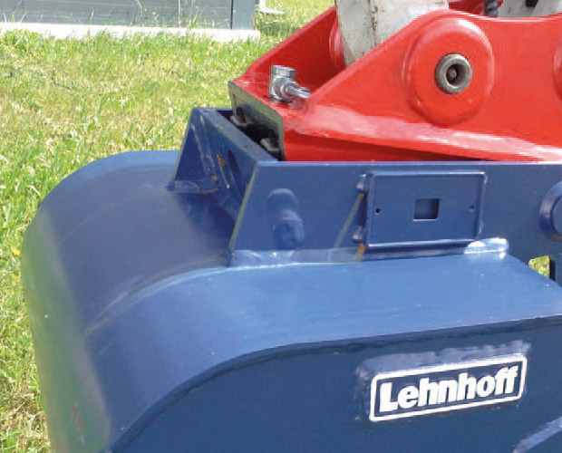 Il fissaggio avviene sempre tramite i due cilindri posteriori utilizzati da Lehnhoff