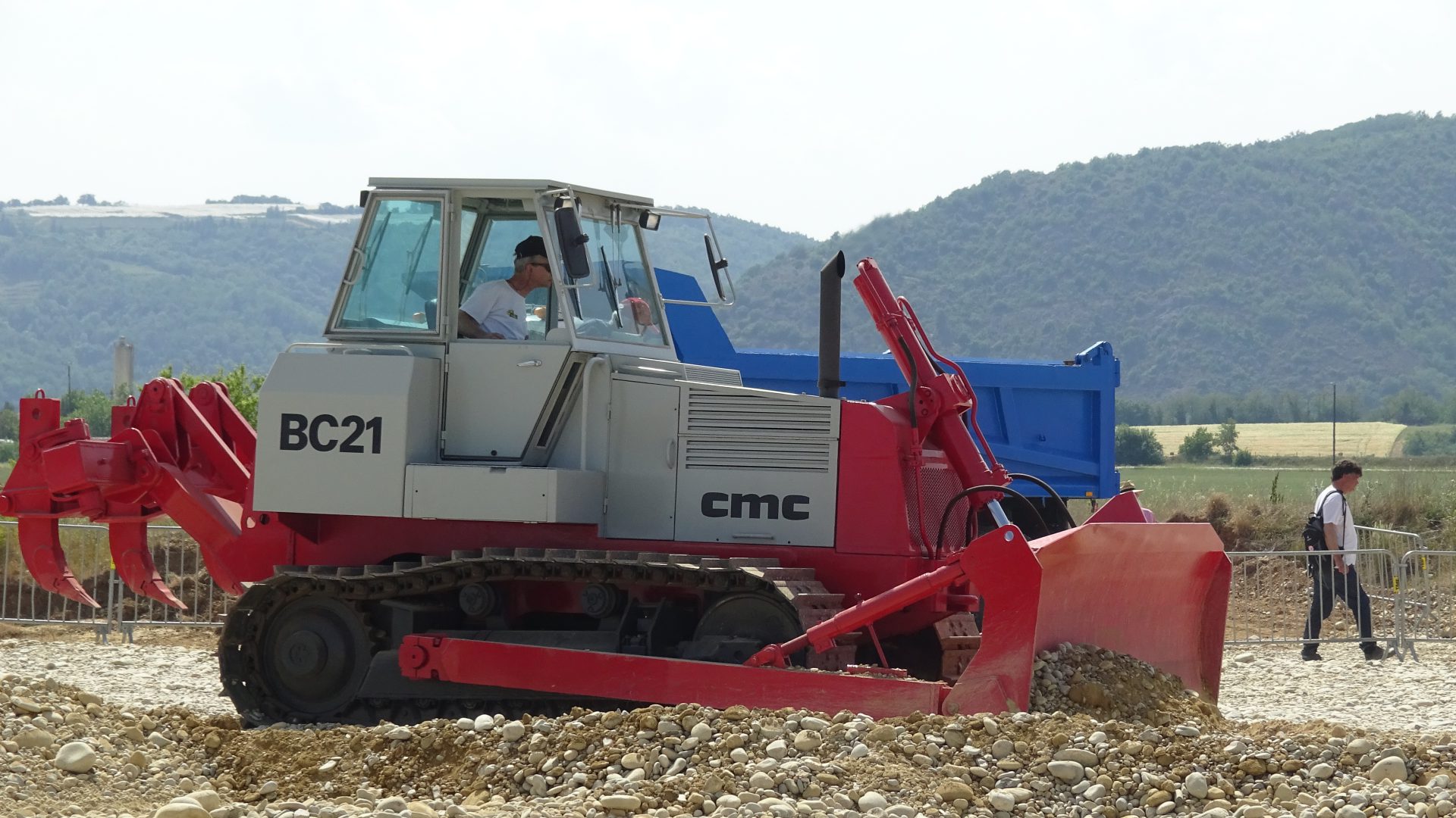 Il marchio CMC della Poclain è protagonista a Engins Passion