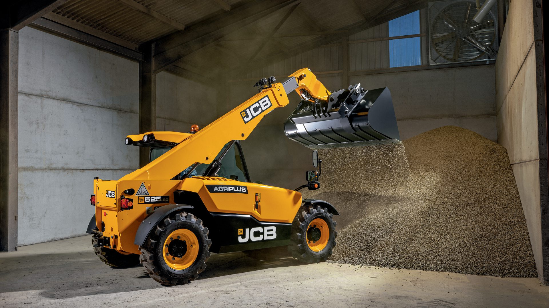 Il DPF a rigenerazione attiva aumenta la polivalenza del JCB 525-60