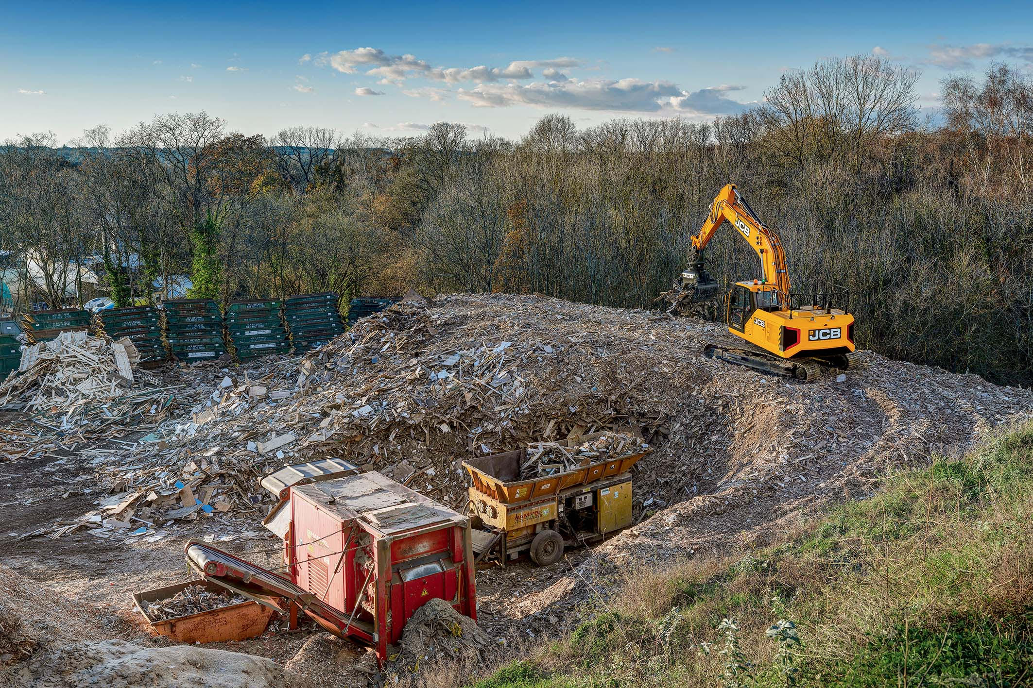 Il settore del riciclaggio è un palcoscenico fondamentale per il JCB 220X