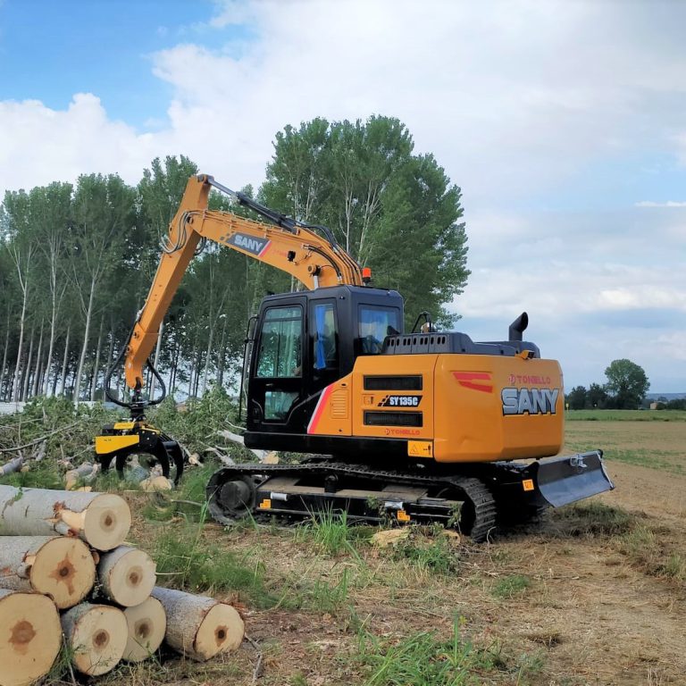 Tonello è presente in settori attigui come agricoltura, logistica e movimento terra