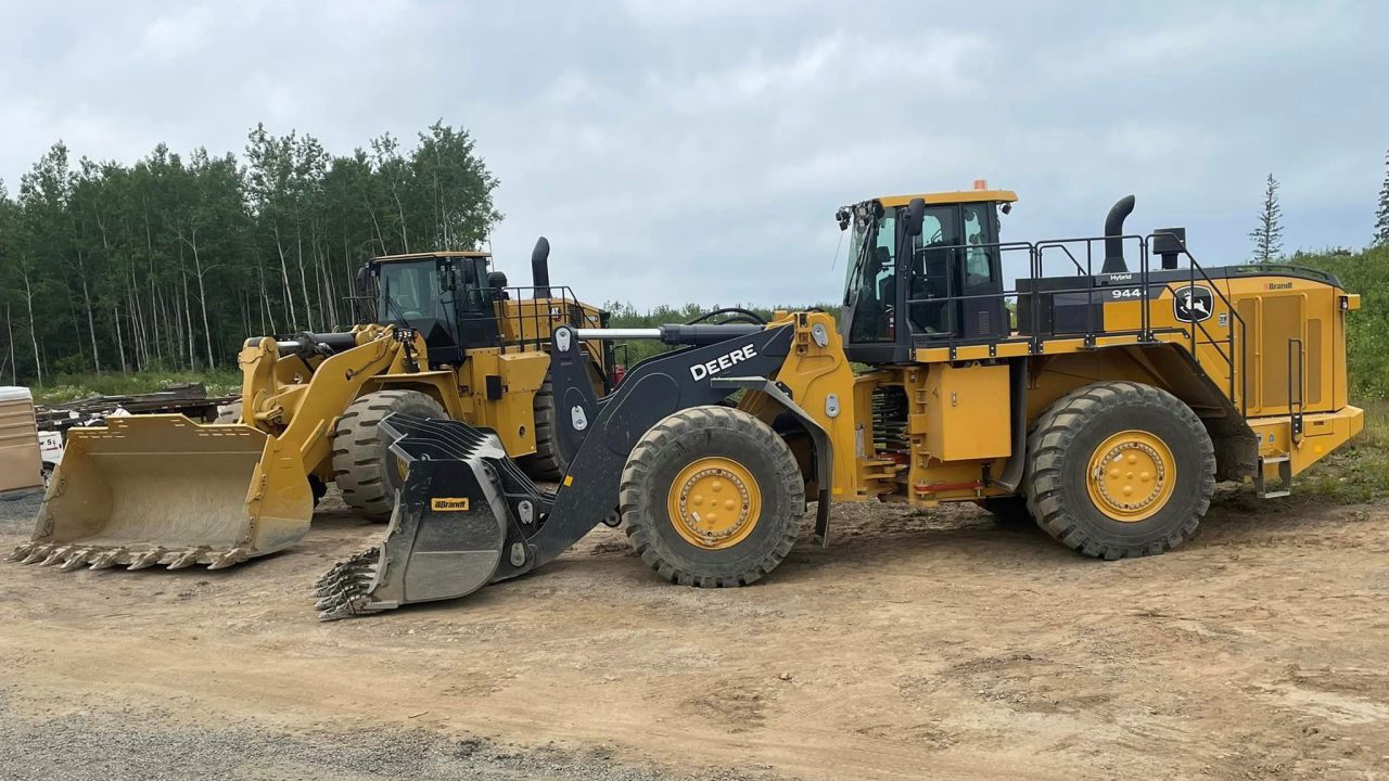 John Deere 944K, l'ibrida che ha aperto la strada nel 2015 | e-construction