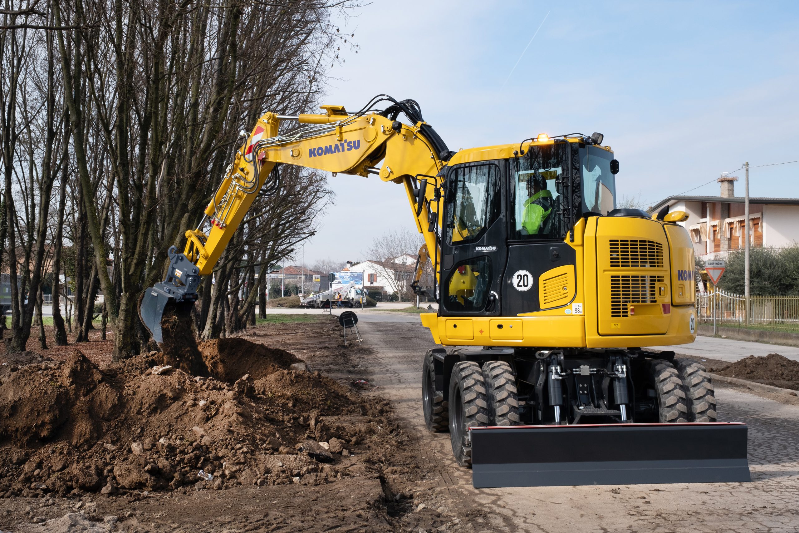 Il Komatsu PW98MR-11 adotta l'impianto idraulico HydrauMind a centro chiuso