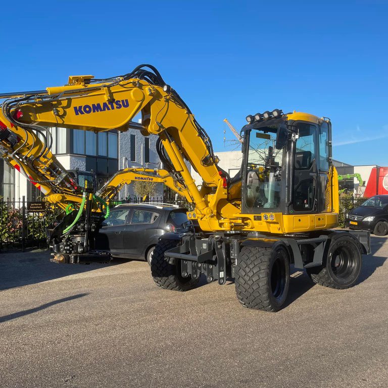 Il Komatsu PW98MR-11 è una macchina che punta alla polivalenza