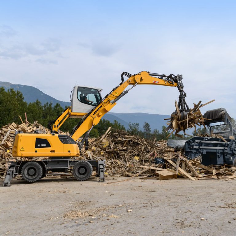 Il Liebherr LH22 M trova larga applicazione nel riciclaggio