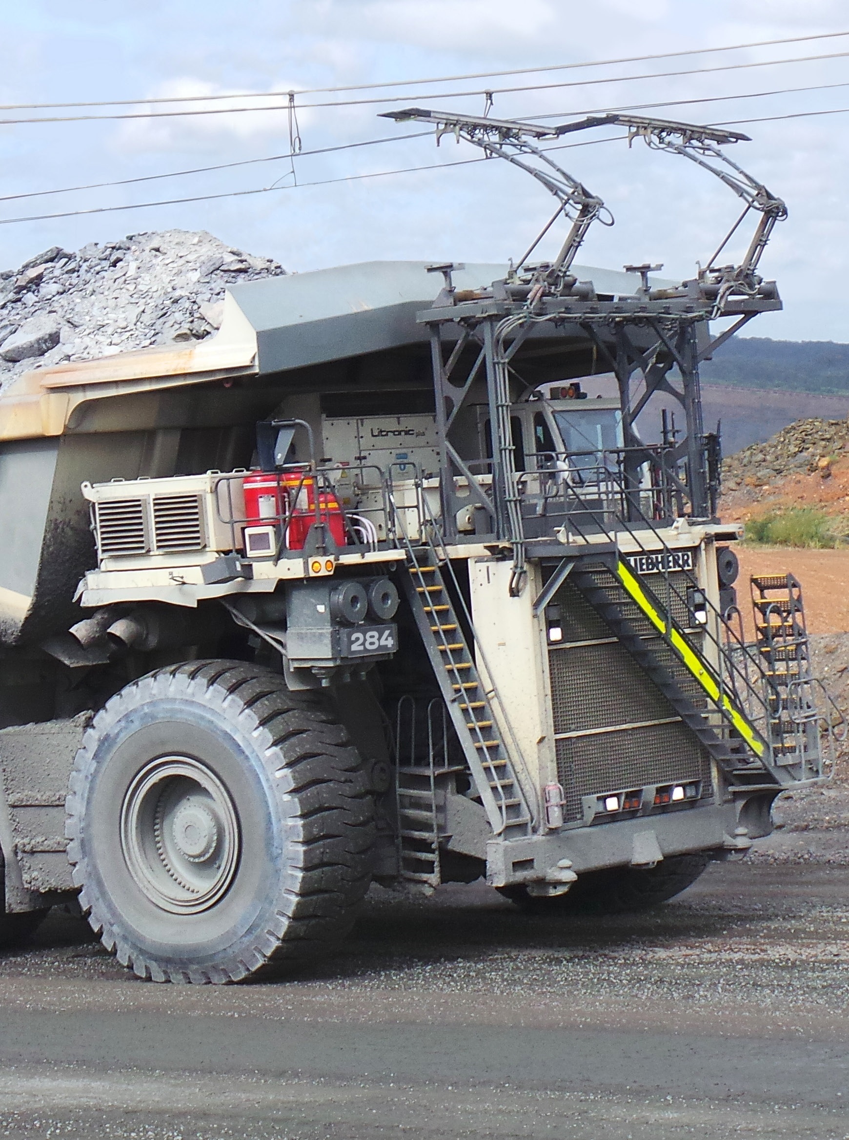 A Bauma sarà presente il Liebherr T274 con Trolley Assist System