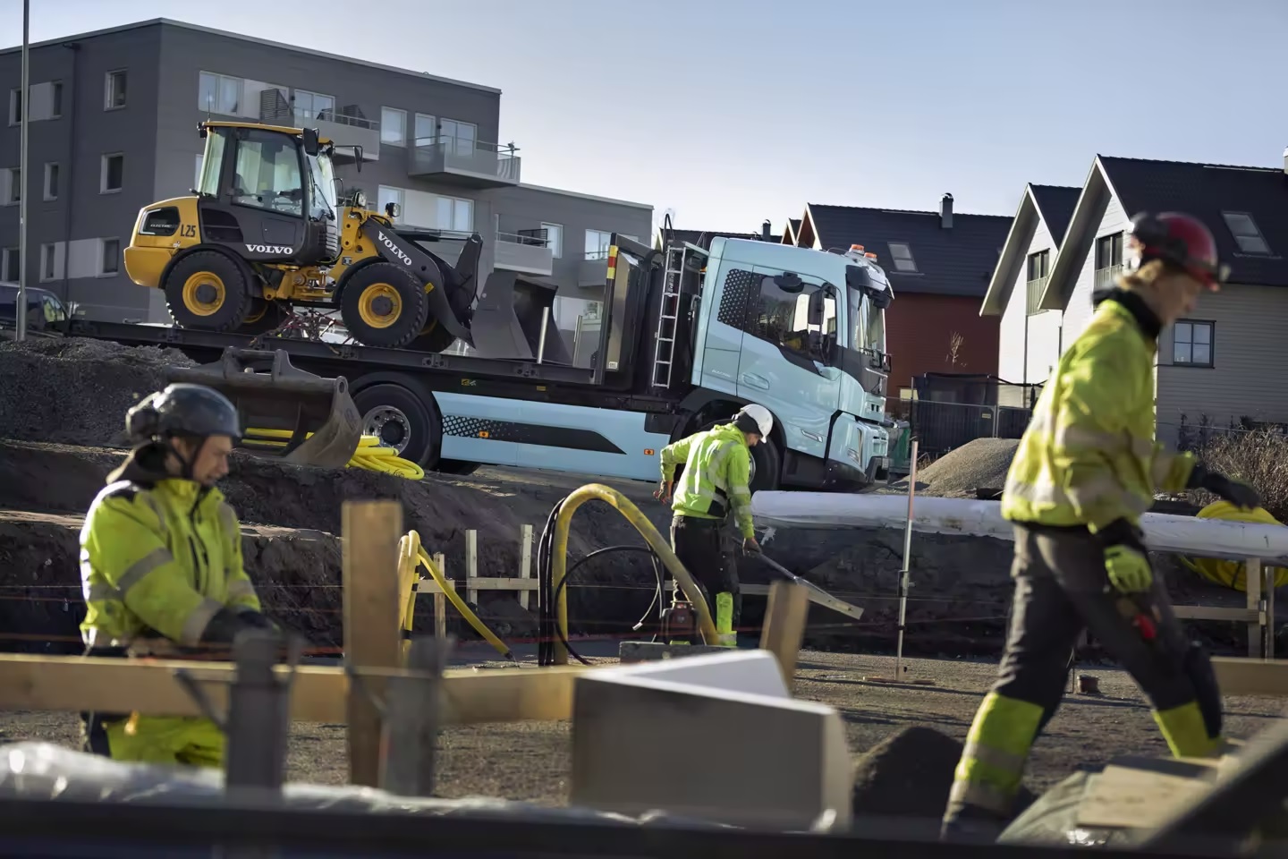 Volvo Trucks con il nuovo FMX Electric vuole portare le emissioni a zero