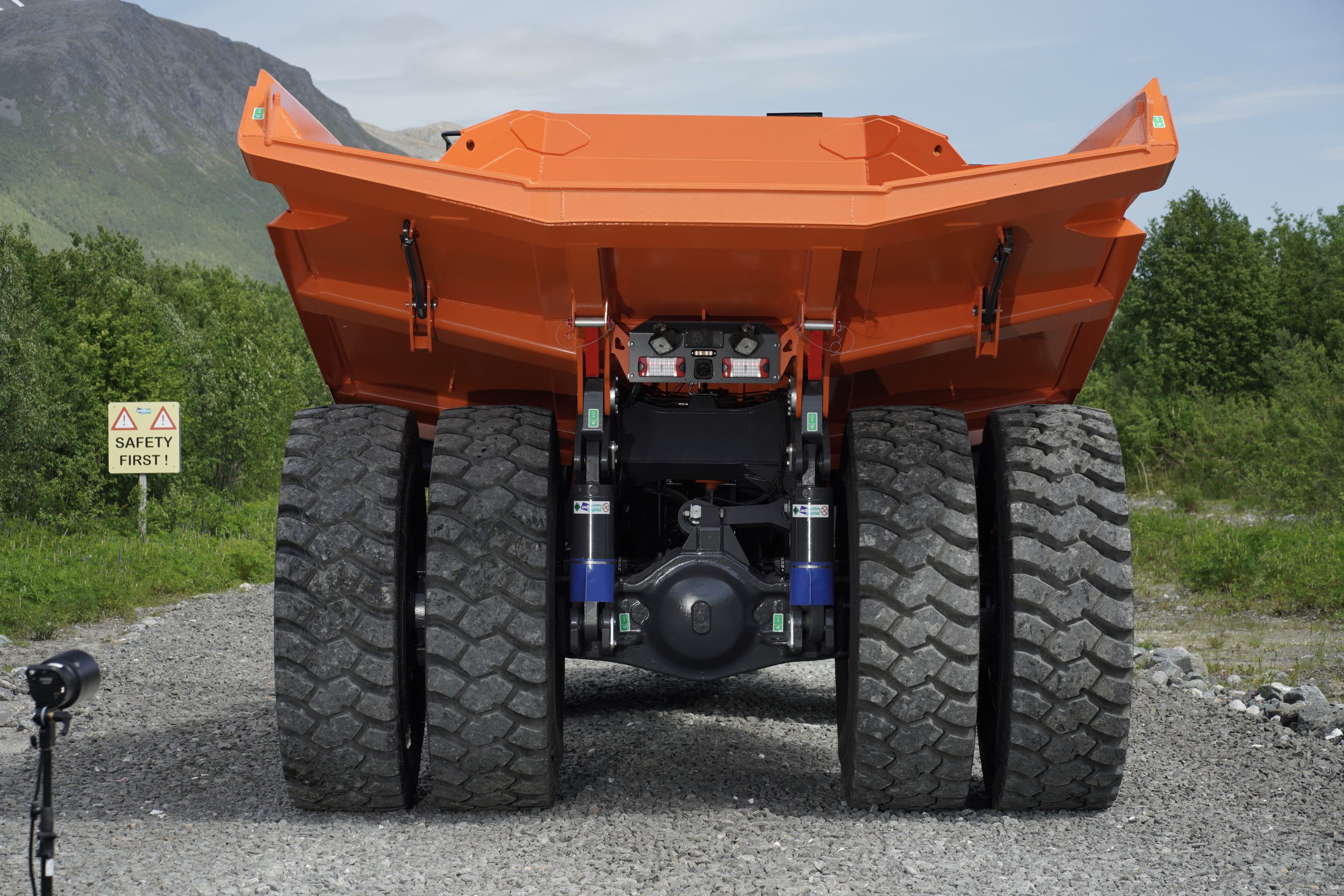 Il cassone del Doosan DA45-7 4x4 è paragonabile a quello dei dumper 4x3 rigidi