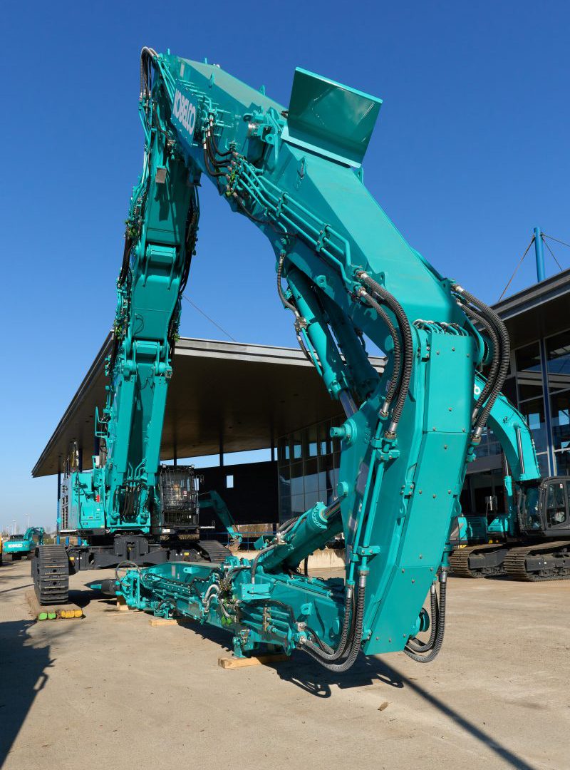 Il Kobelco SK1300DLC-10E ha caratteristiche uniche sul mercato