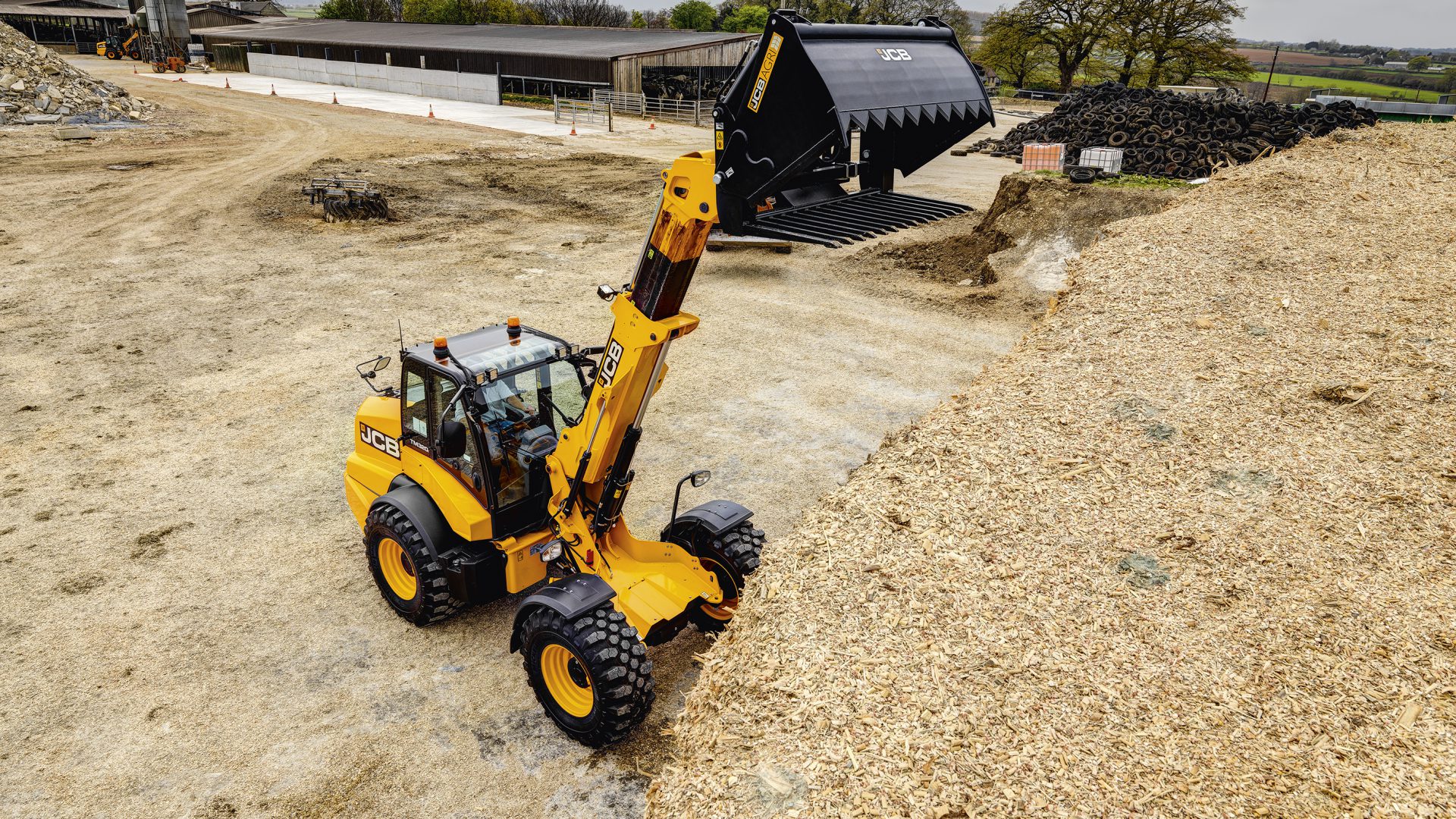 La JCB Command Plus permette di avere una visibilità superiore