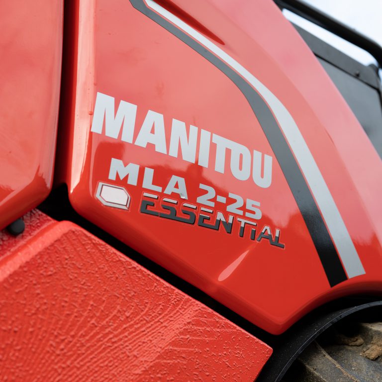 Manitou ha presentato a Bauma la sua nuova gamma di pale gommate articolate compatte