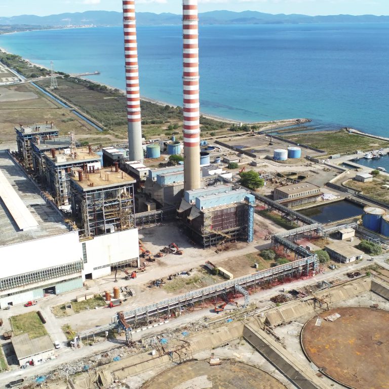 La ex Centrale ENEL di Piombino è oggi uno dei cantieri più importanti in Europa