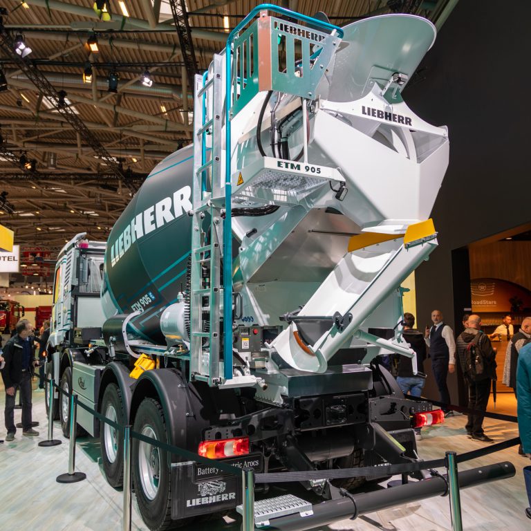 Mercedes-Benz ha collaborato con Liebherr per l'allestimento dell'Arocs elettrico