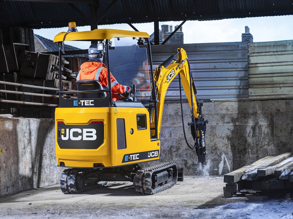 JCB ha oggi una gamma completamente elettrica