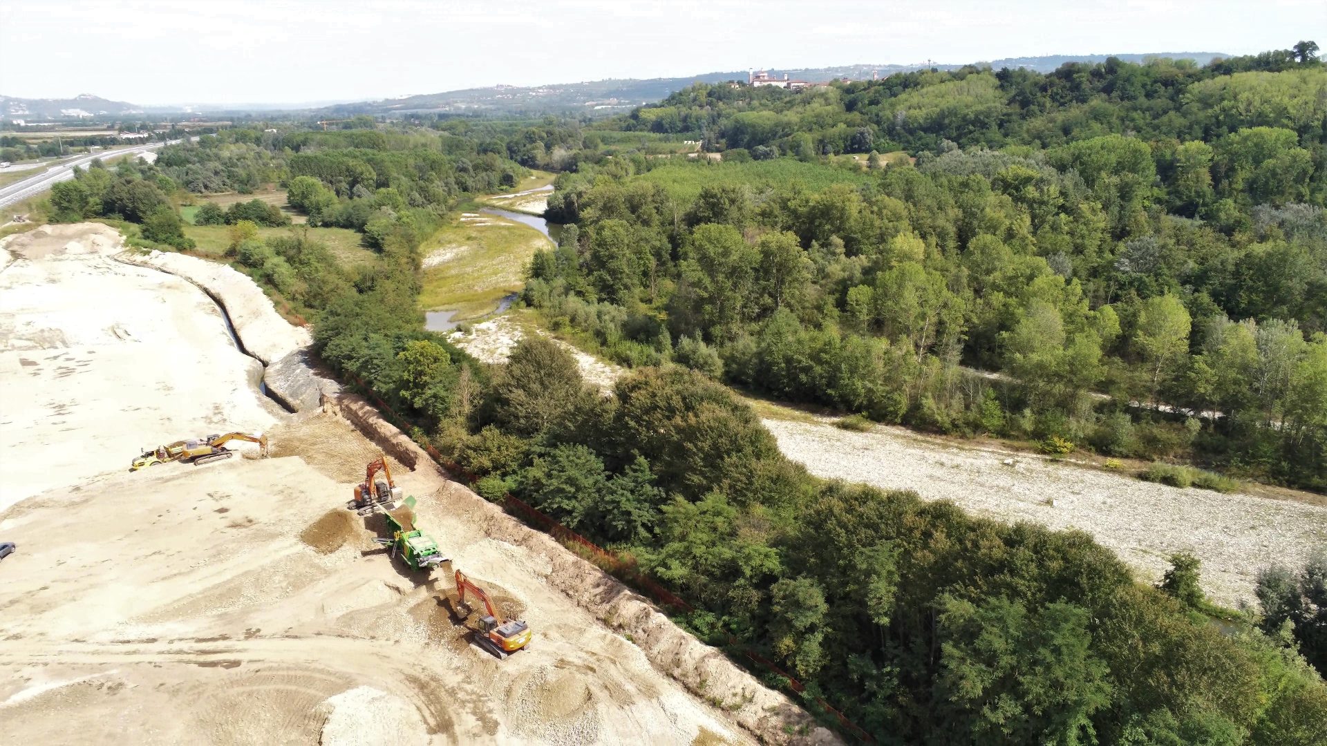 Il cantiere della Asti-Cuneo ha visto in azione diversi impianti McCloskey