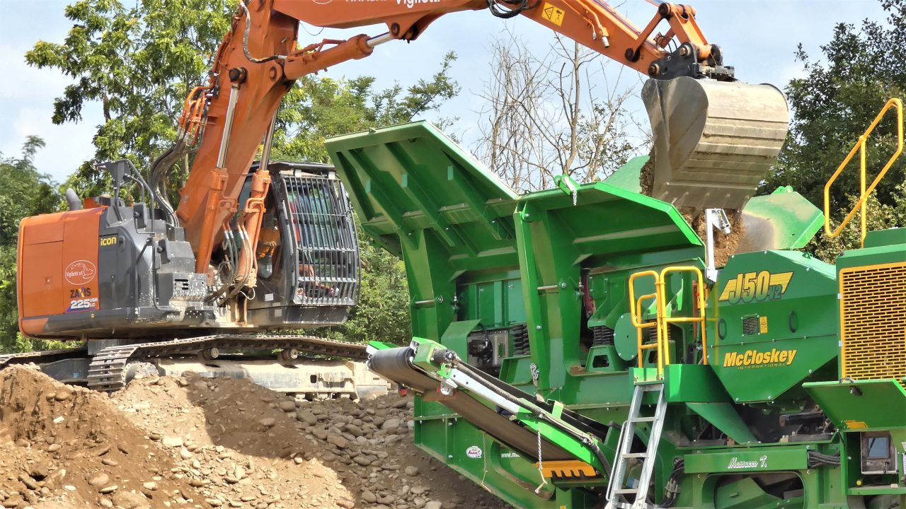 McCloskey J50 V2, un "big" al servizio della AstiCuneo econstruction