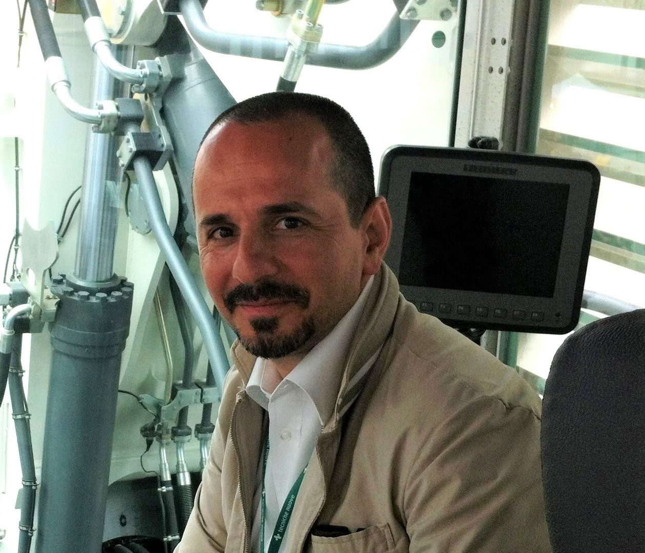 Costantino Radis è un giornalista di riferimento nel settore delle macchine industriali