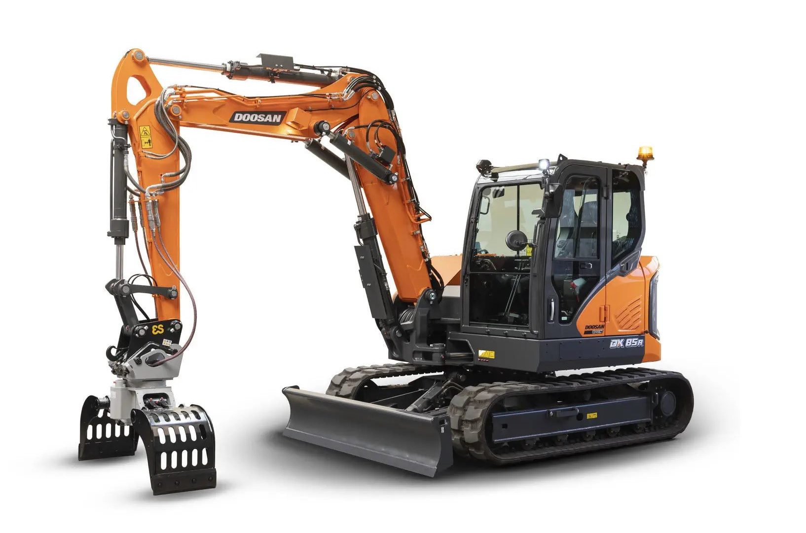 Il Doosan DX85R-7 triplice è indicata per i lavori urbani