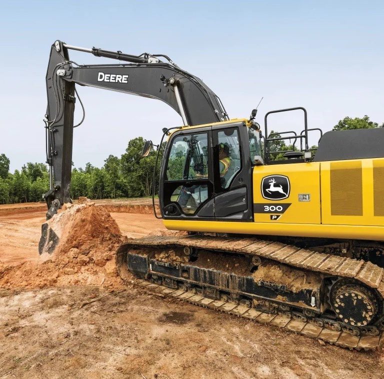 John Deere e Hitachi continuano temporaneamente la collaborazione