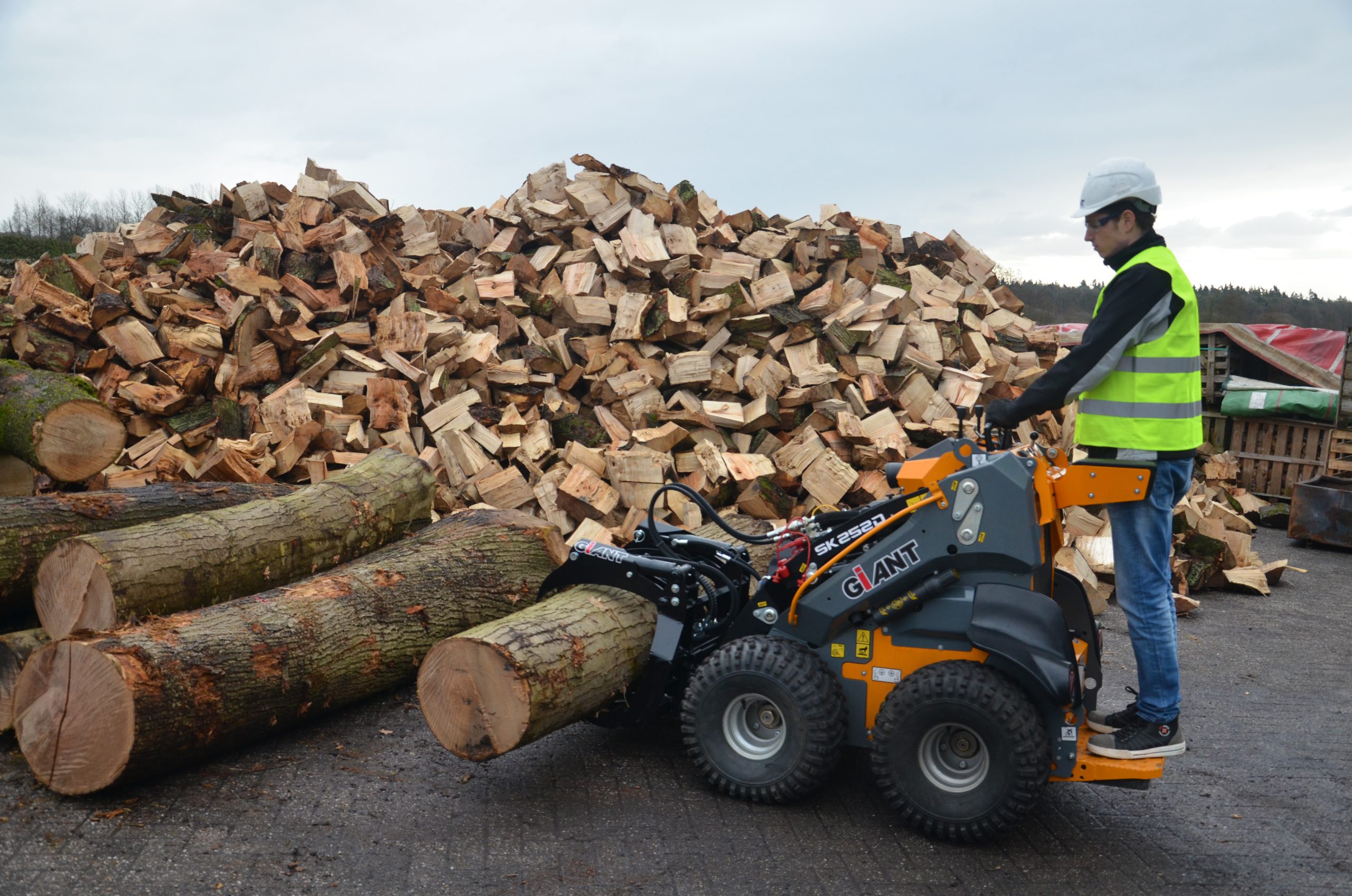 Tobroco-Giant fornisce a CNH Industrial i propri mezzi compatti