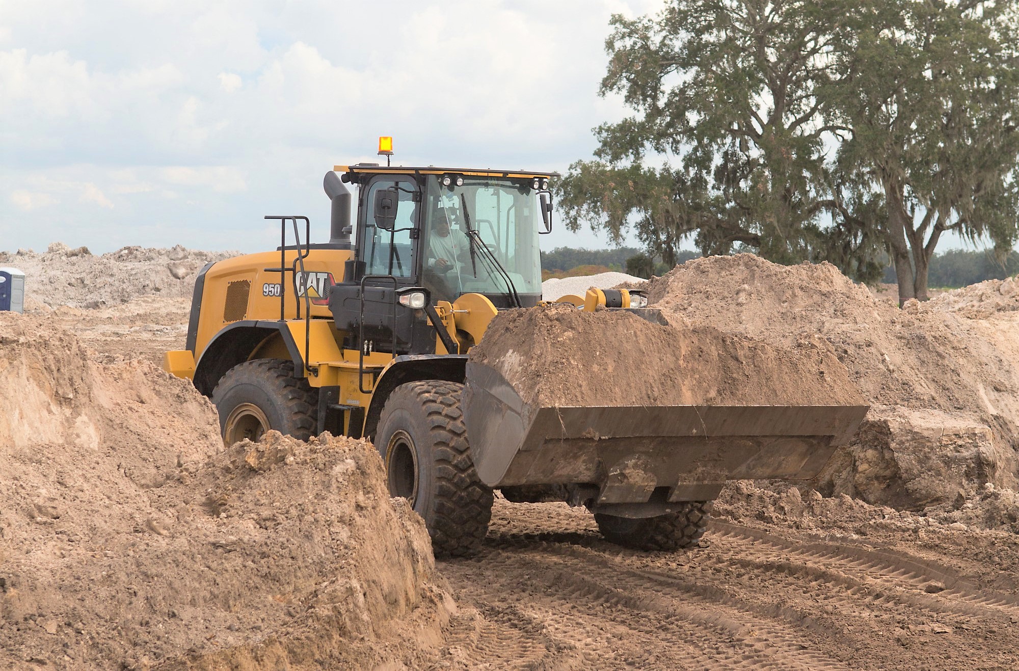 Caterpillar ha una lunga tradizione nelle pale gommate