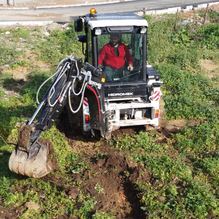 La HMK 62T si presenta come una macchina molto polivalente