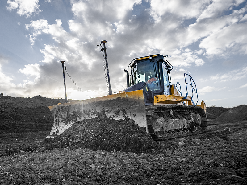 Il dozer Dressta TD16-N è equipaggiabile con gli impianti Leica Geosystems direttamente in fabbrica