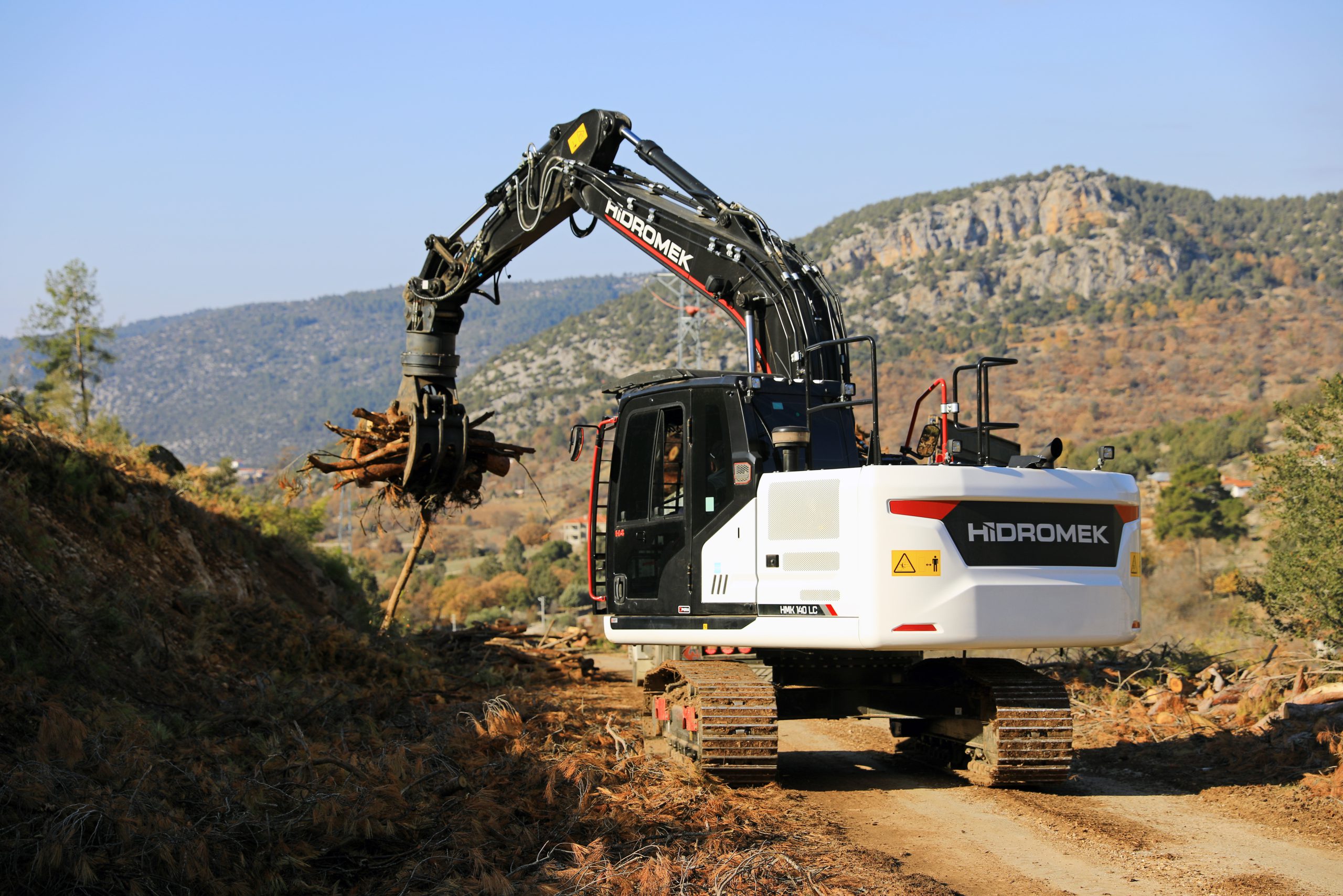 Hidromek è presente con una gamma di escavatori completa