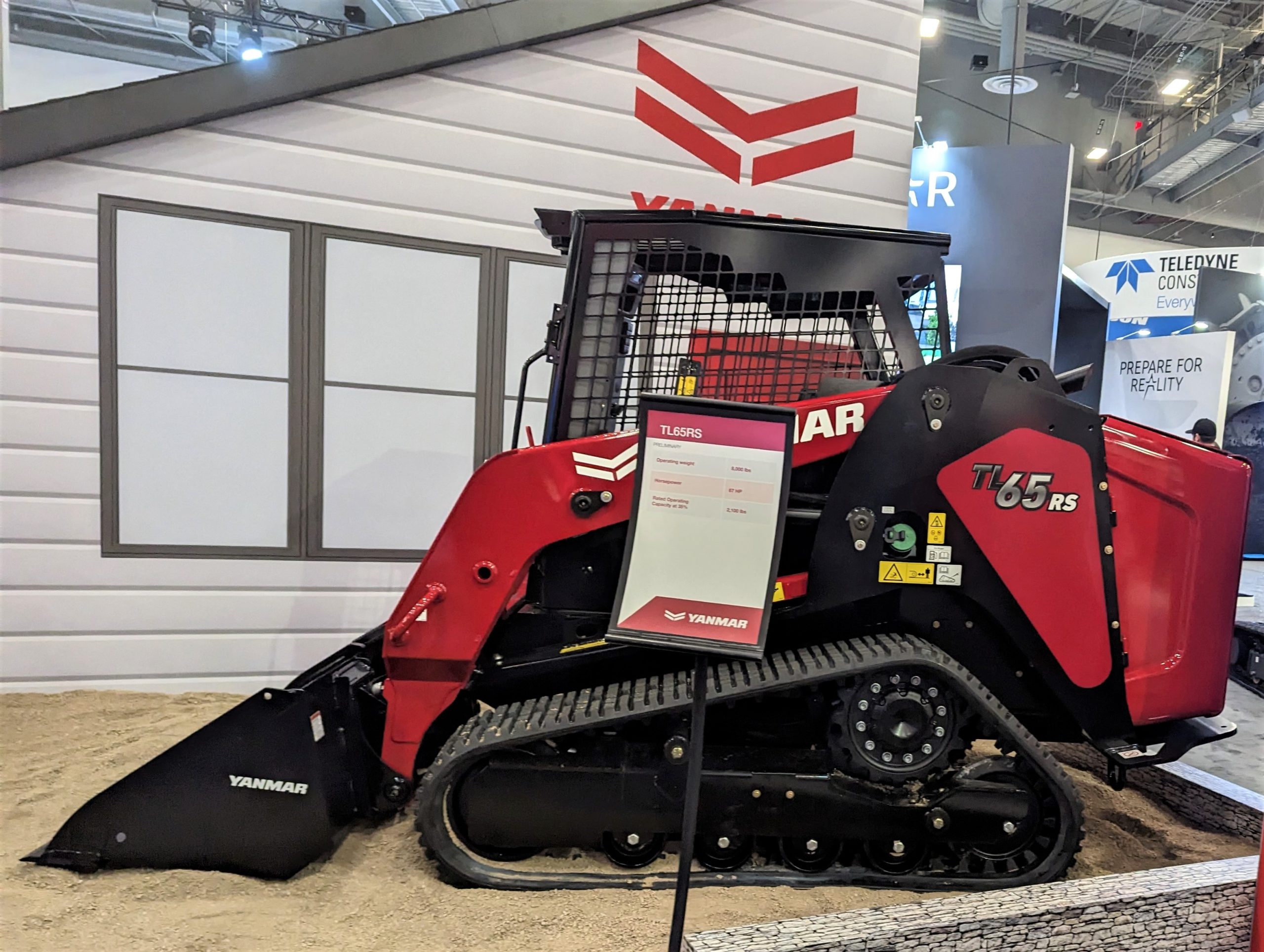 Yanmar si è presentata con la nuova gamma di track-loader su base ASV