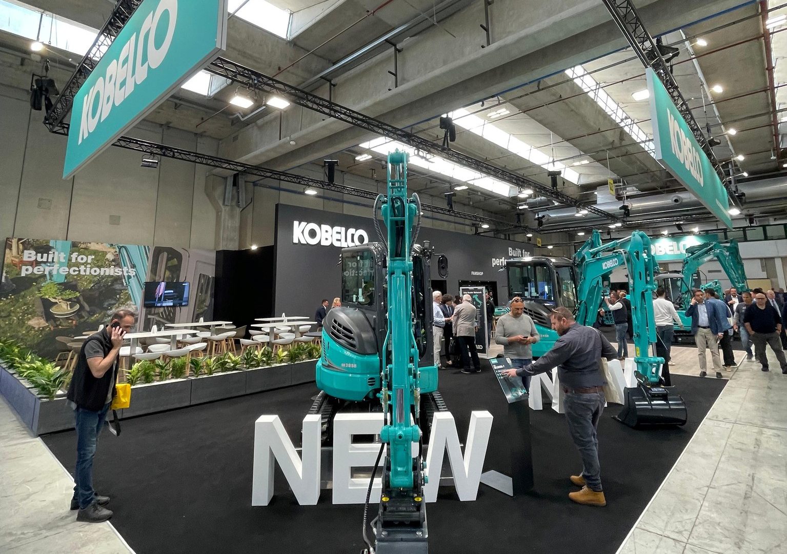 Kobelco ha presentato i nuovi miniescavatori SK34SR-7 ed SK39SR-7 a Samoter 2023