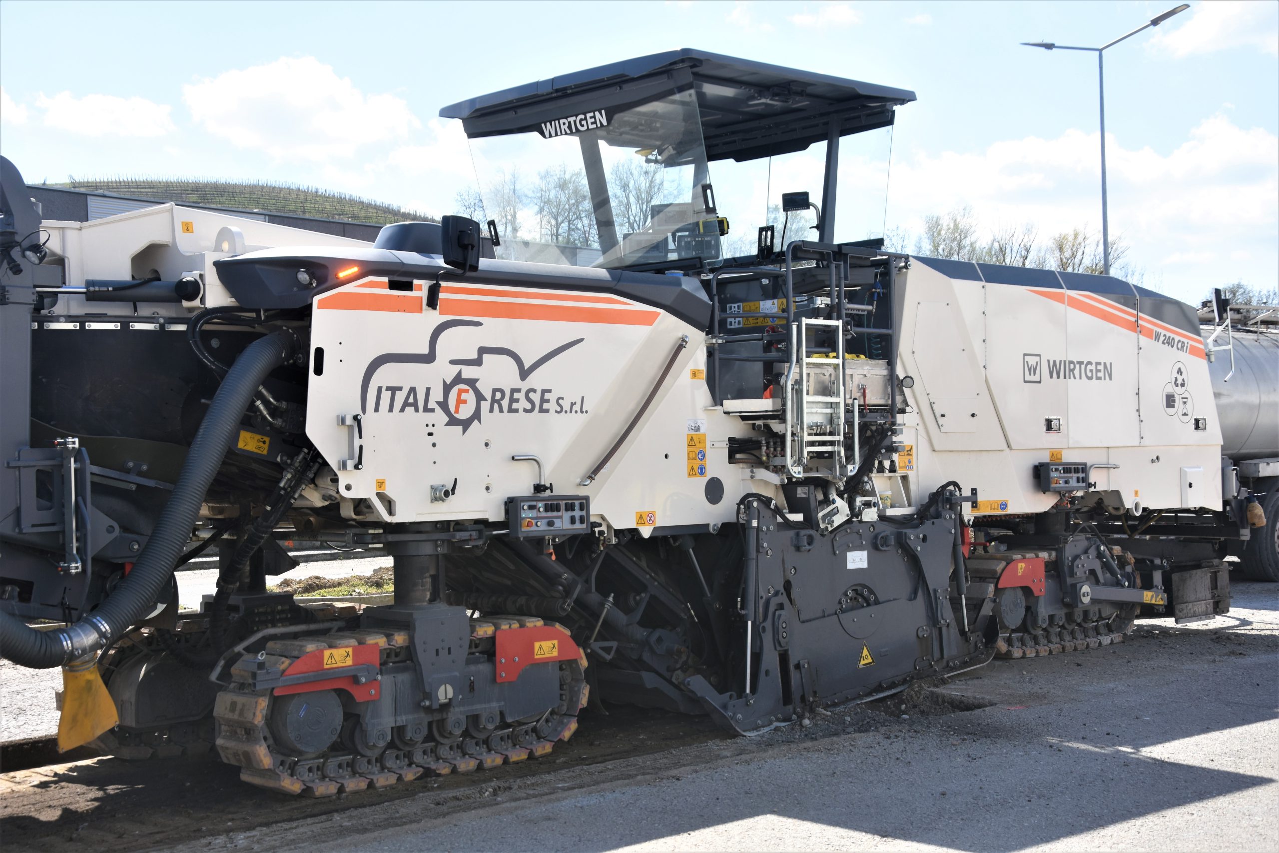 Italfrese ha acquistato la prima Wirtgen W240CRi in Italia