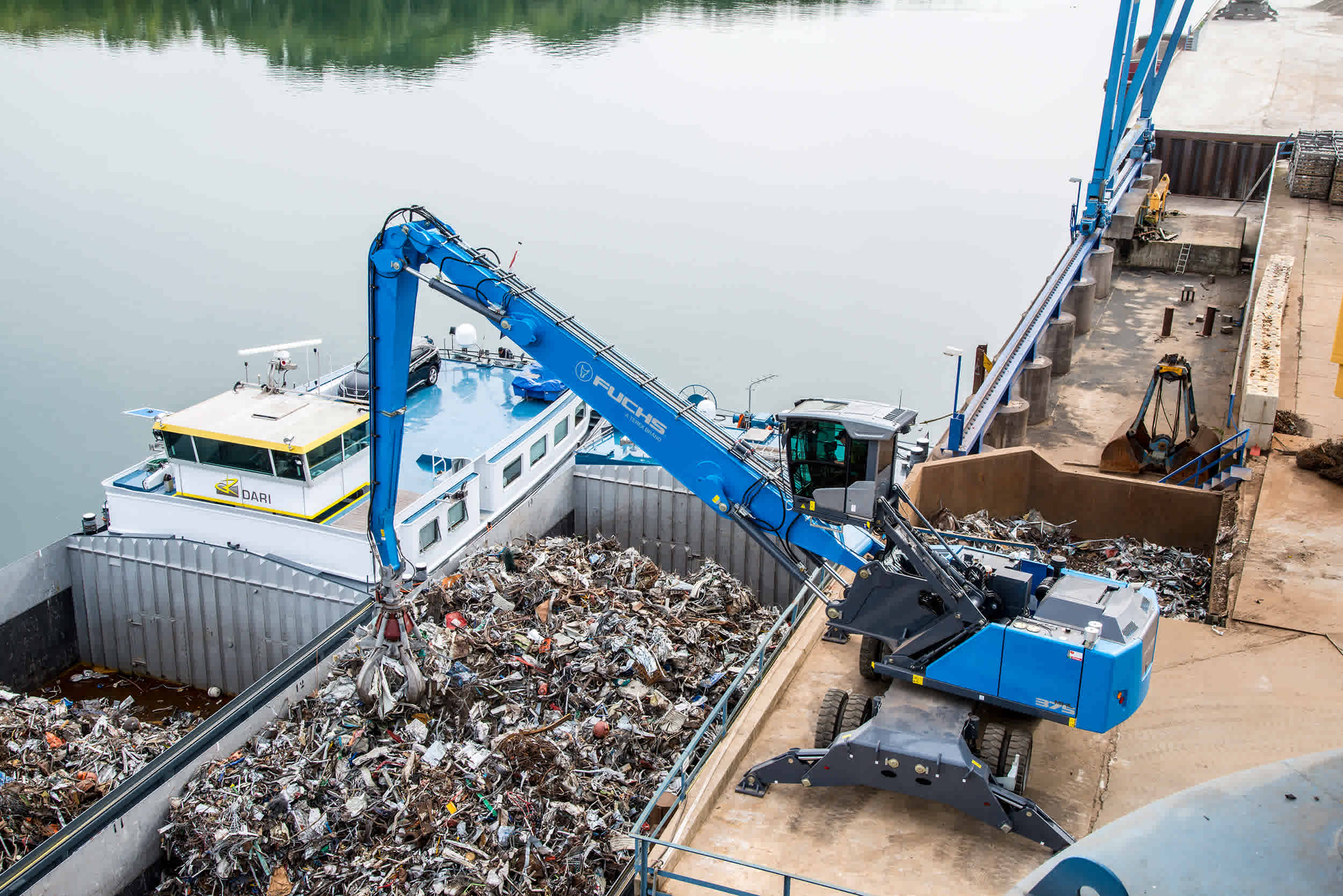 Fuchs fornisce le macchine con il marchio Terex Ecotec visto che i due marchi appartengono allo stesso gruppo