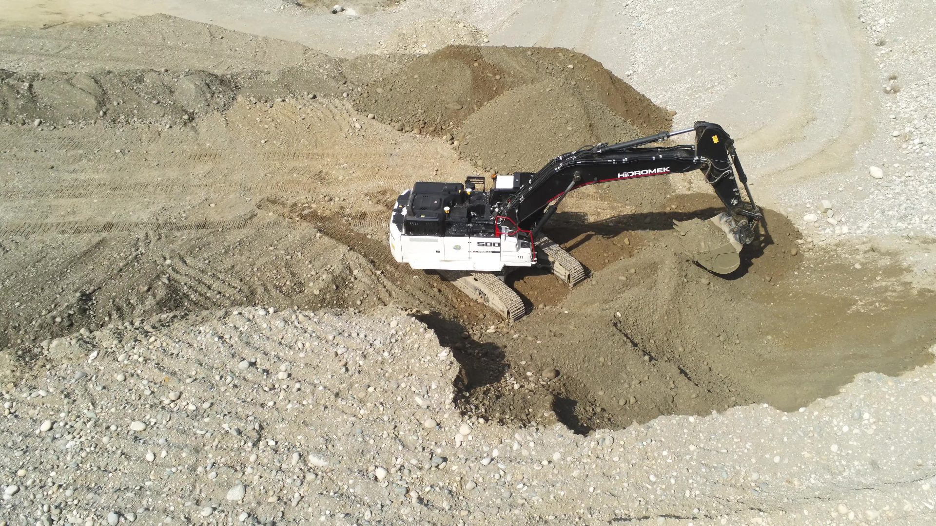 Hidromek fornisce oggi escavatori che si distinguono per i consumi molto contenuti