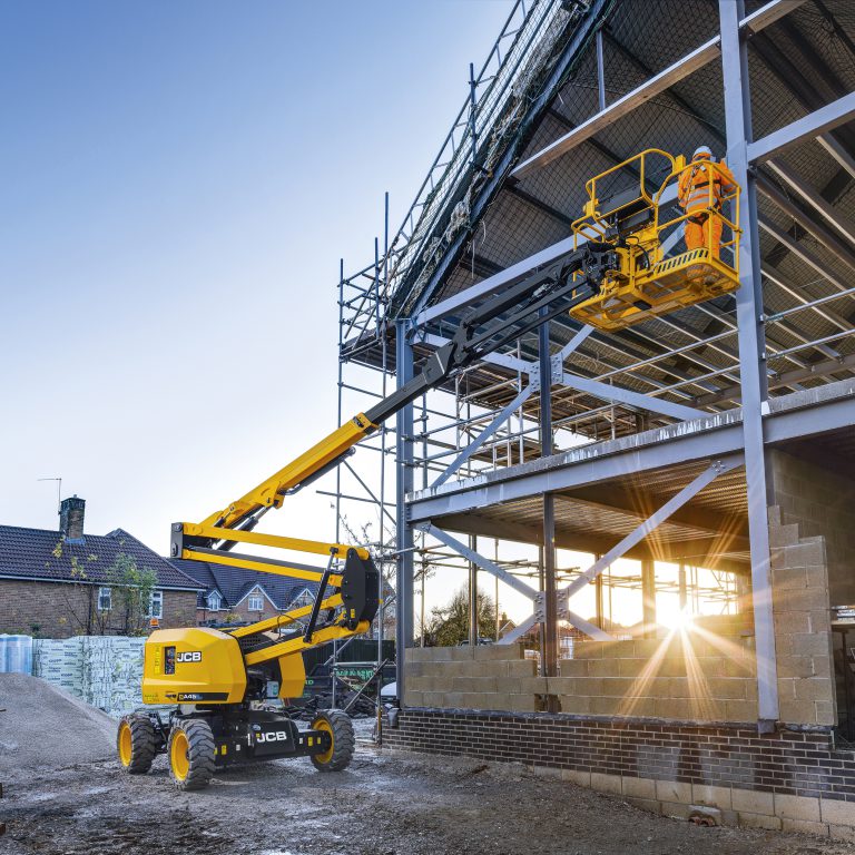 Le  PLE di JCB sono ora elettriche e ibride