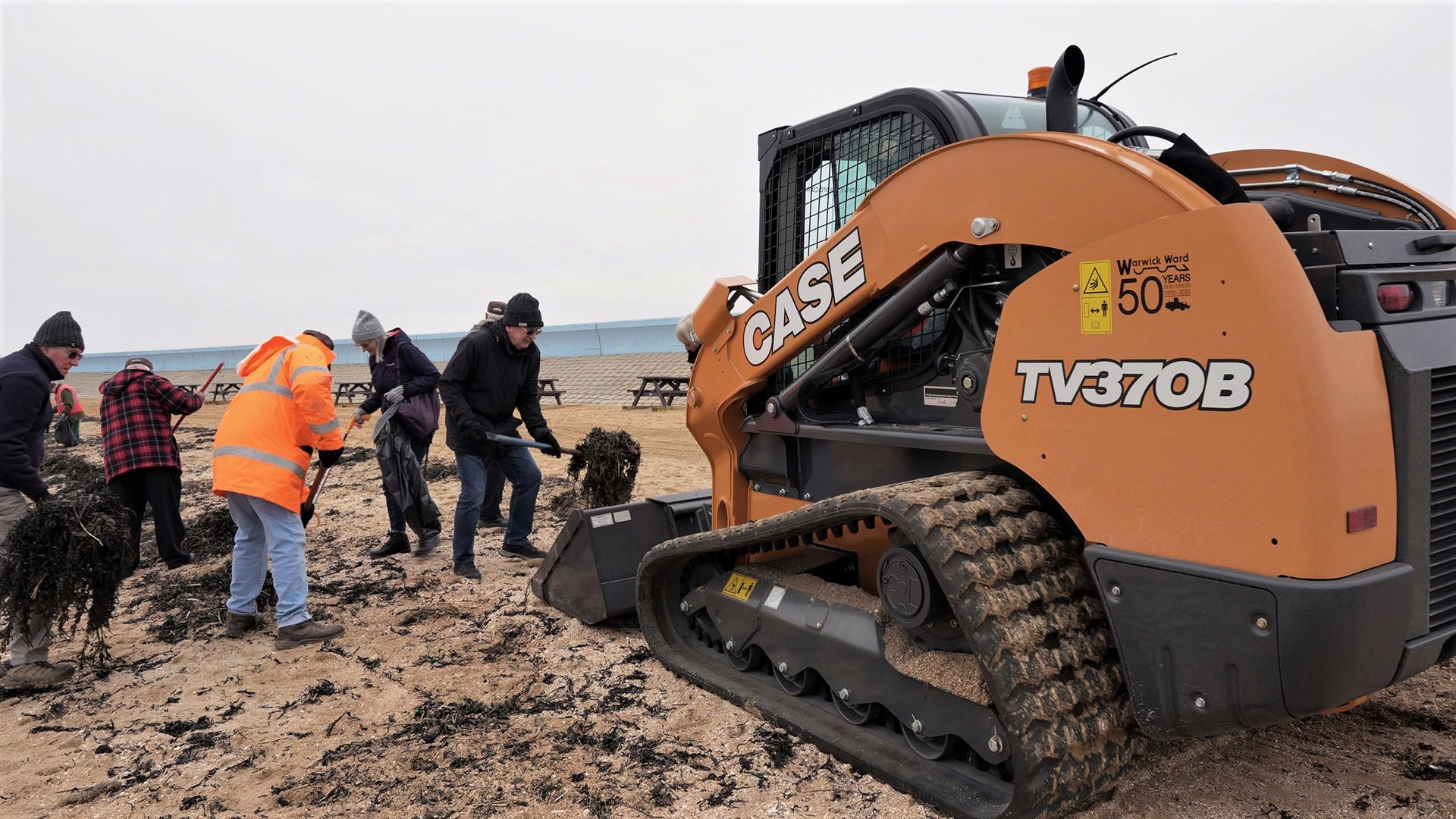 CASE ha fornito le macchine movimento terra per il Beach Care Project
