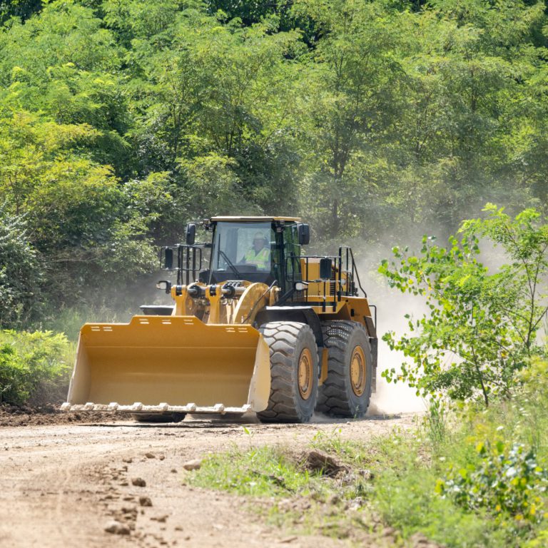 Le benne della Caterpillar 988 GC vanno da 6,3 fino a 7,6 mc