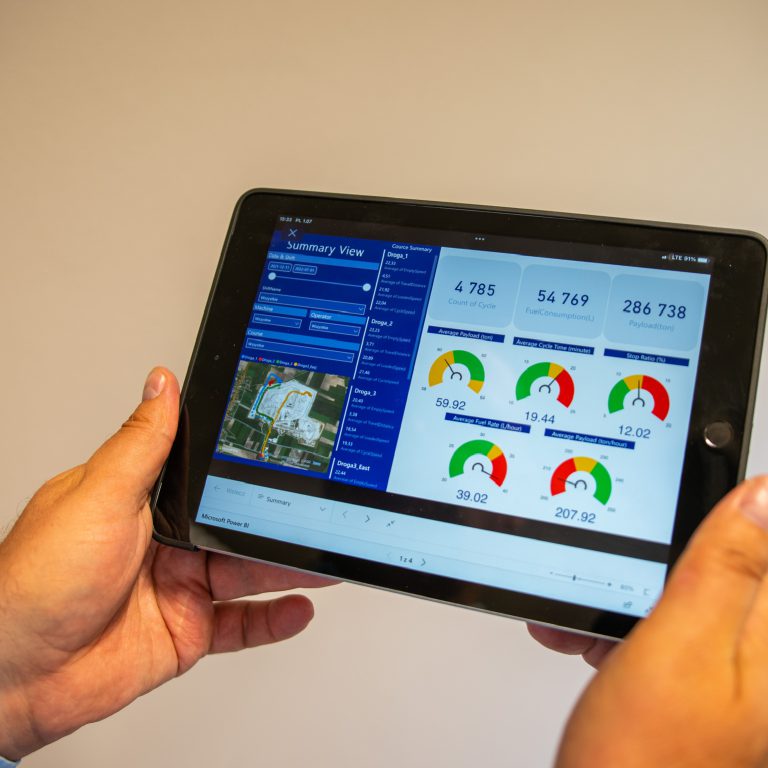 Komatsu punta all'aumento di efficienza con il nuovo monitor OGM