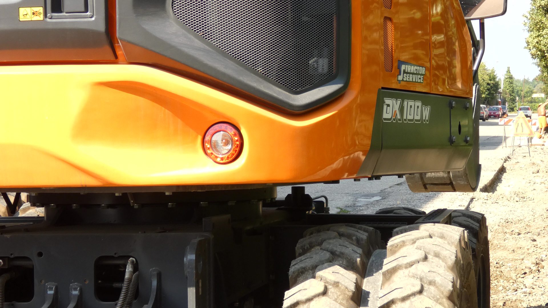 Develon ha un rapporto storico con il suo concessionario Tractor Service