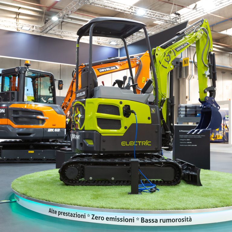 DEVELON aveva presentato il DX20ZE-7 a Bauma e Samoter