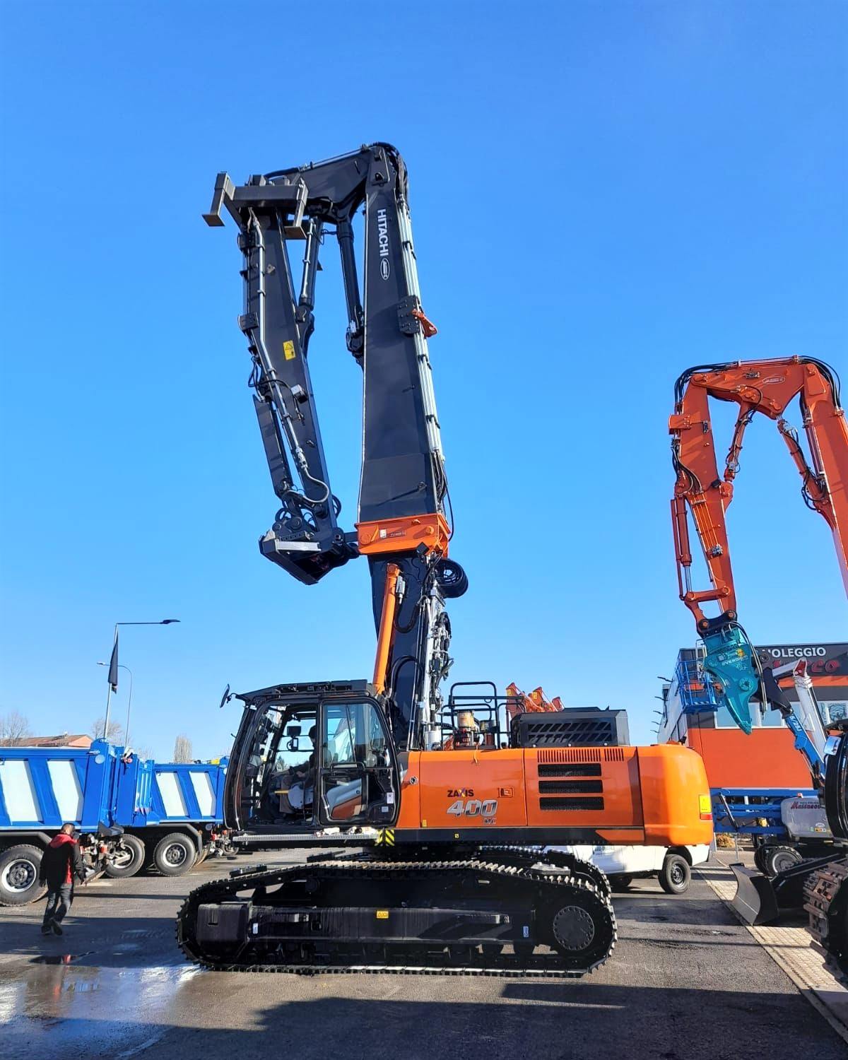 Hitachi ha presentato il suo ZX400MC-7 al Bauma 2022