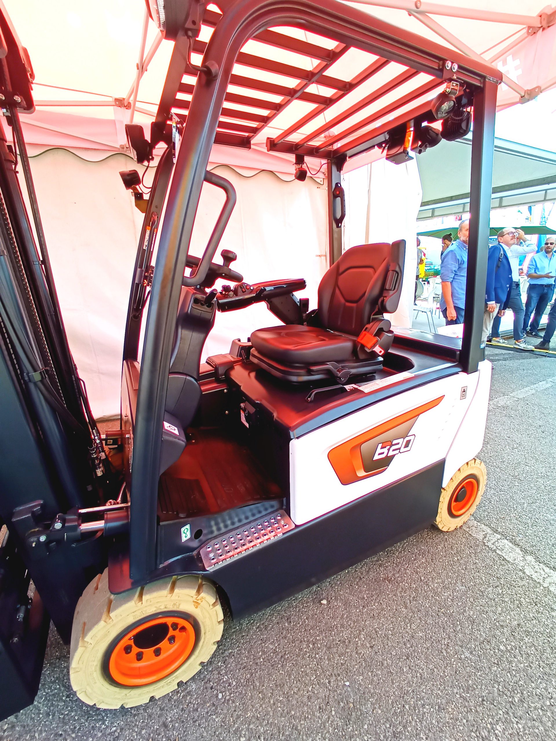 I carrelli elevatori di Bobcat arrivano dalla gamma Doosan