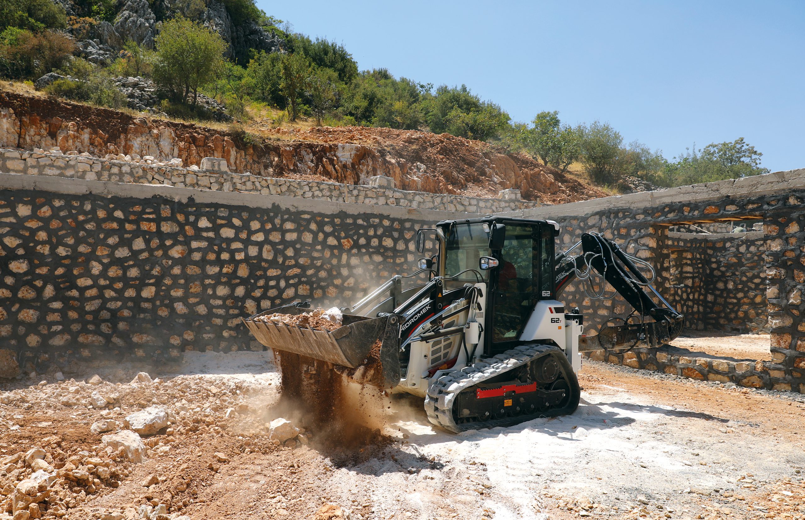 HIDROMEK punta a mercati trasversali con la sua HMK 62T