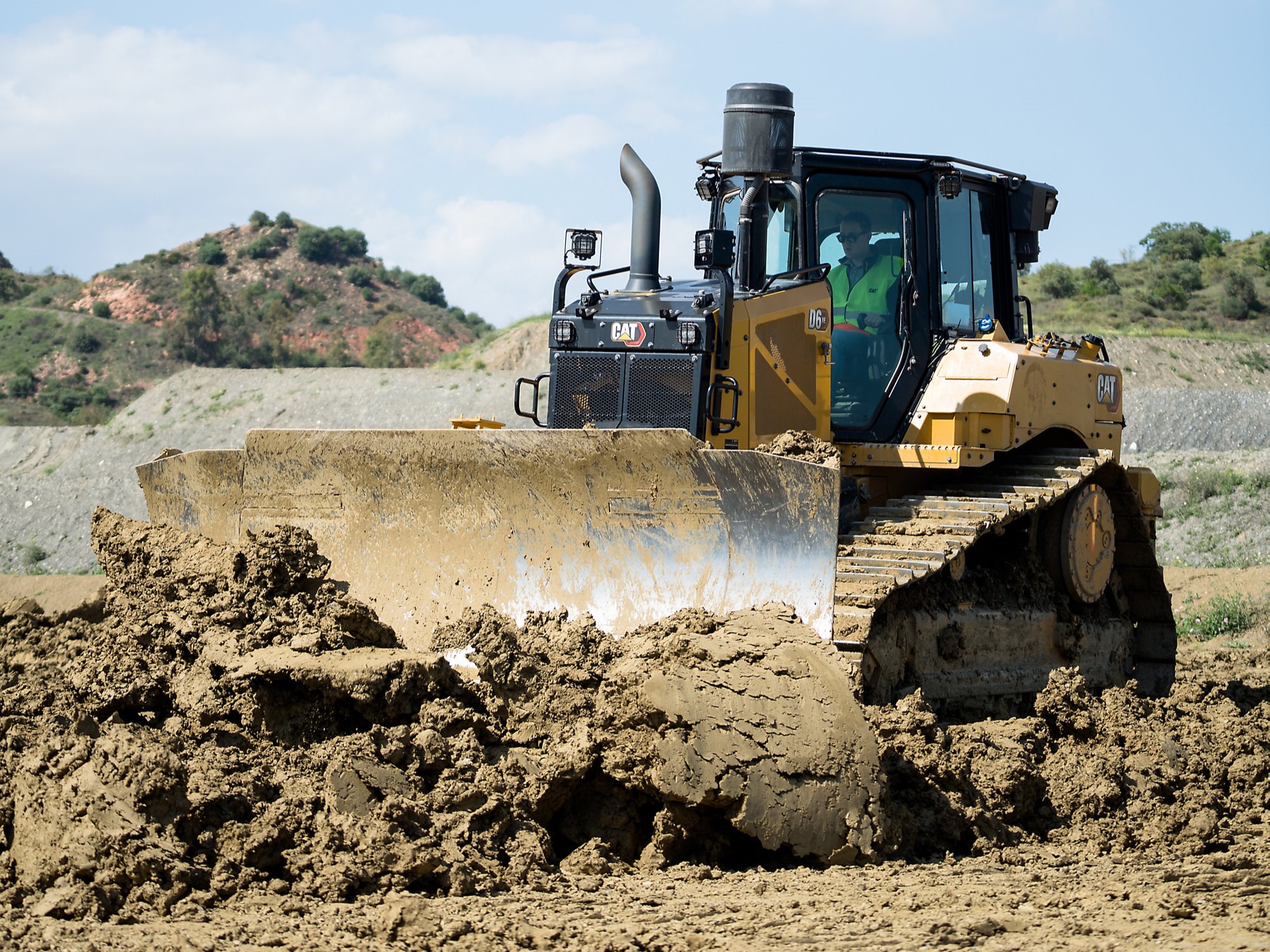 CATERPILLAR ha lanciato nuove tecnologie che aumentano la produttività dei dozer medi